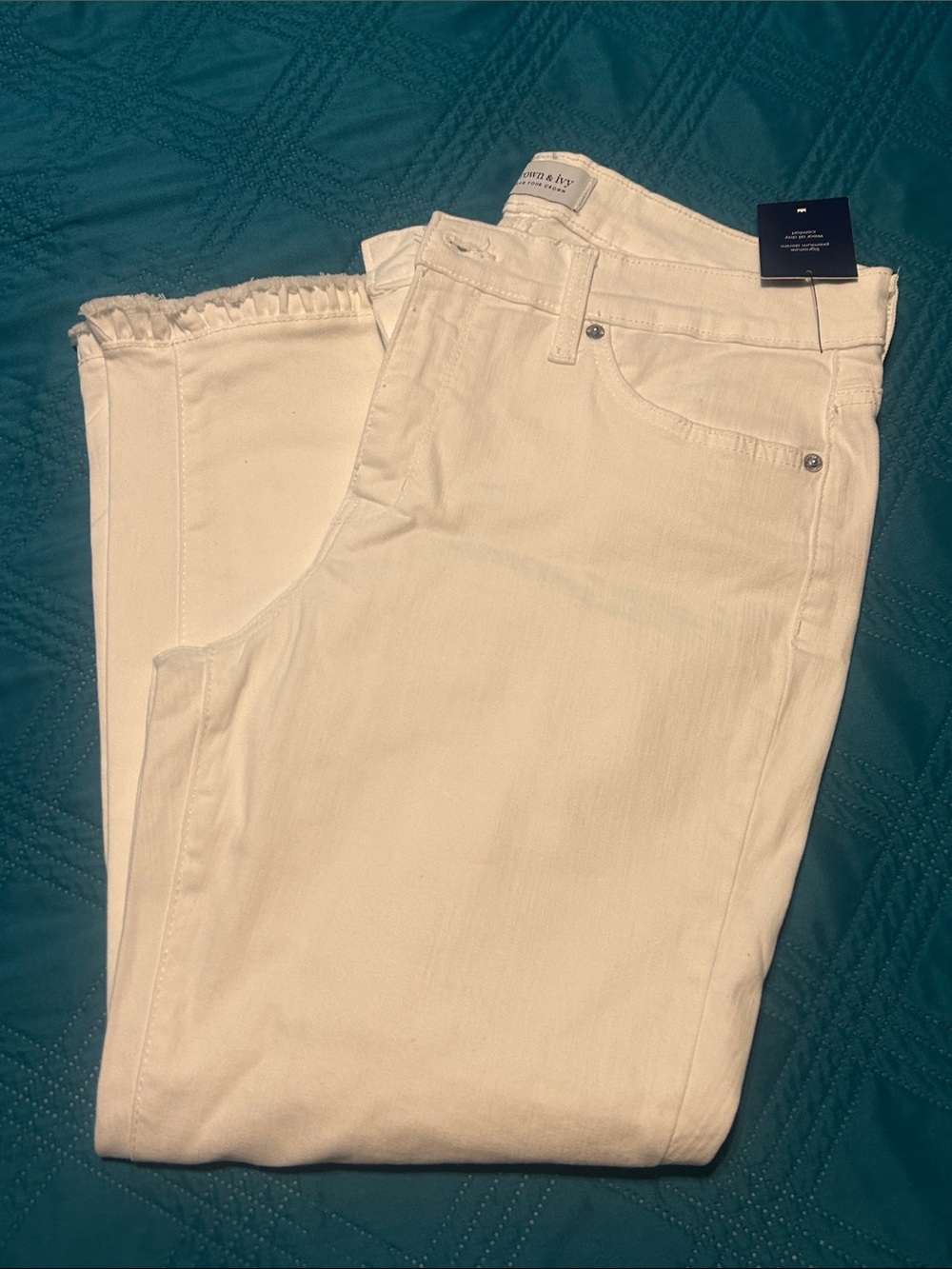 Crown and Ivy cropped pants